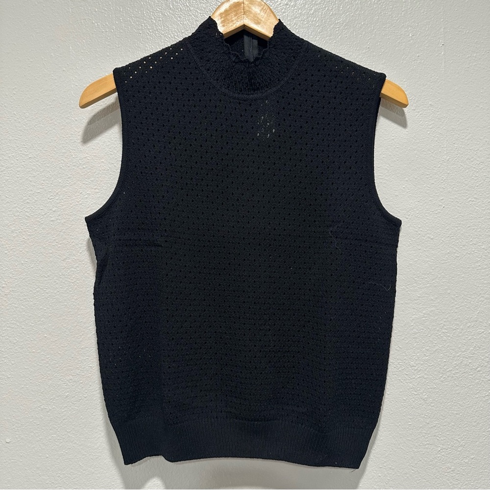 St. John Black Sleeveless Turtleneck Size M
